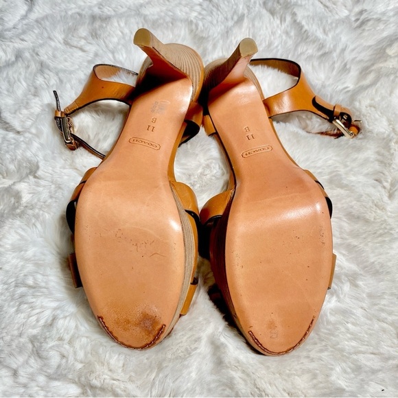 Coach Women's Tan Sandals - Picture 3 of 5